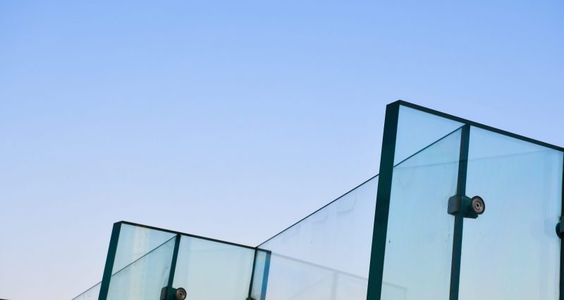 tempered laminated glass railing balustrade panels frameless ,safety glass for modern architectural buildings.